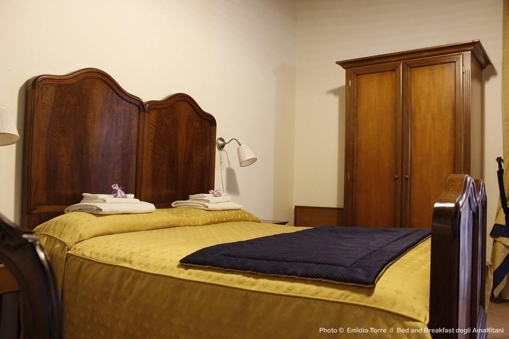 Amalfitani Salerno Centro Bed & Breakfast Ngoại thất bức ảnh
