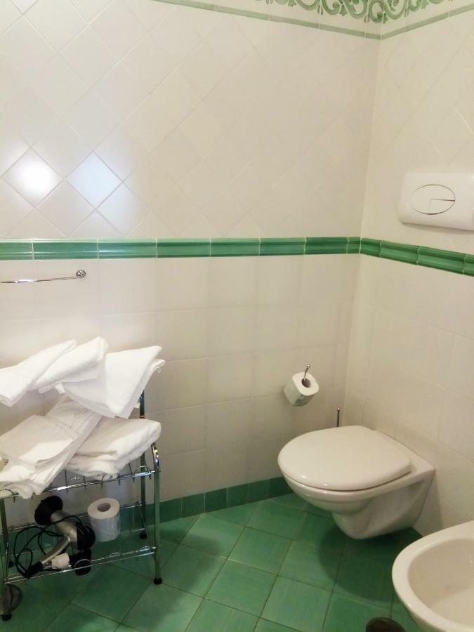 Amalfitani Salerno Centro Bed & Breakfast Ngoại thất bức ảnh